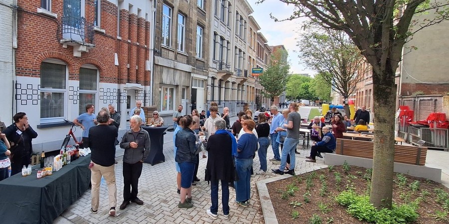 Inhuldiging Van Hovestraat
